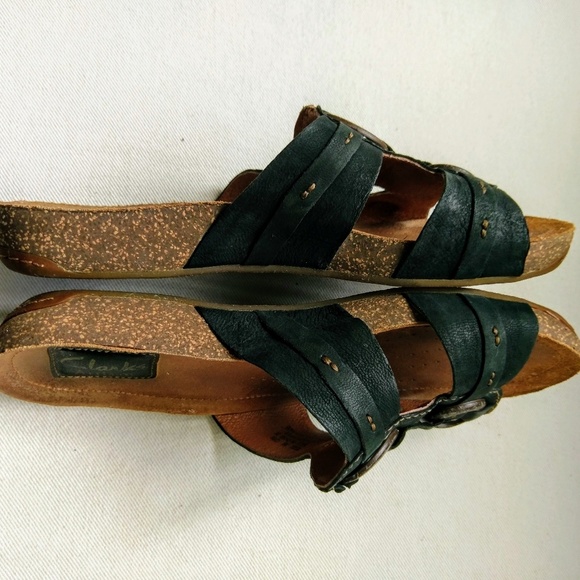 Clark's Women's Artisan Active Air Black Sa - Picture 2 of 6